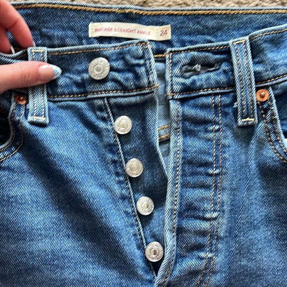 Levi’s Ribcage Straight Ankle Jeans - Picture 4 of 4